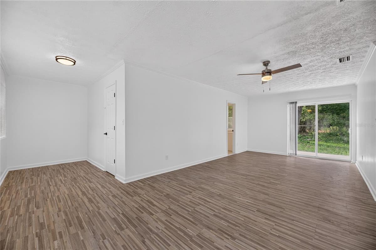 3636 TURTON AVENUE — photo 8 of 24