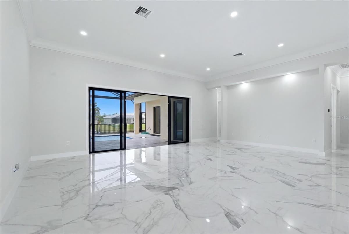 9222 ROSEBUD CIRCLE — photo 8 of 33