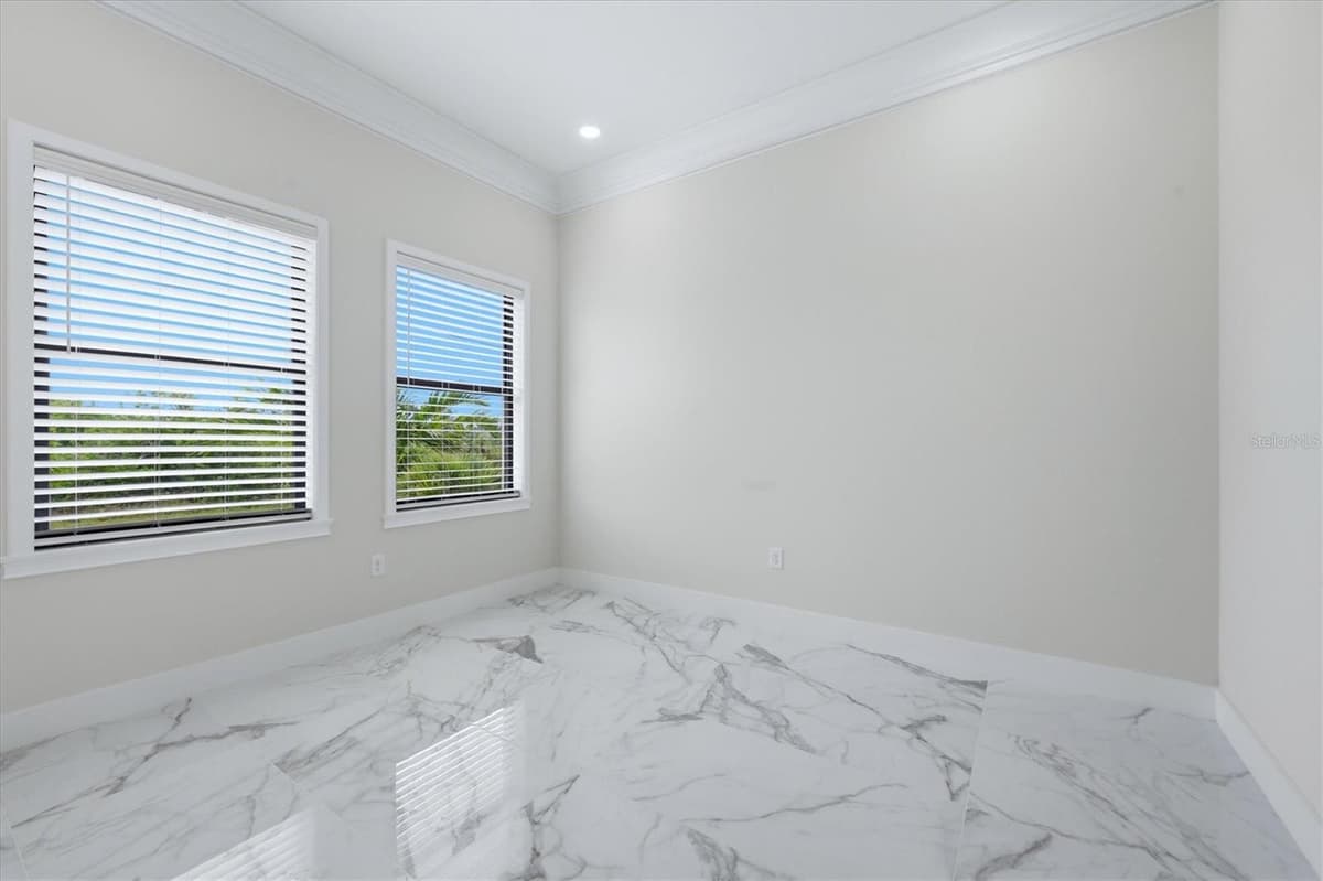 9222 ROSEBUD CIRCLE — photo 4 of 33