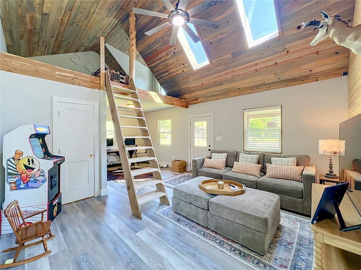 2291 WACCASSA STREET — photo 46 of 72
