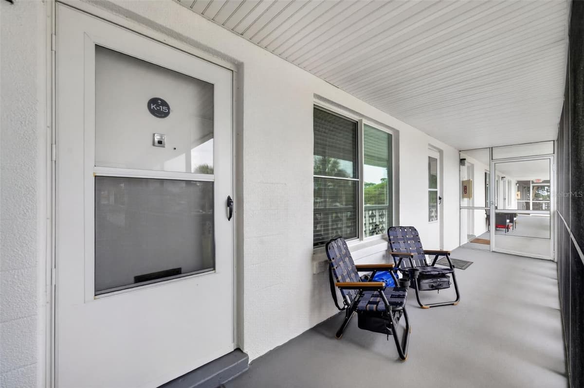 1140 ORLANDO AVENUE — photo 3 of 29