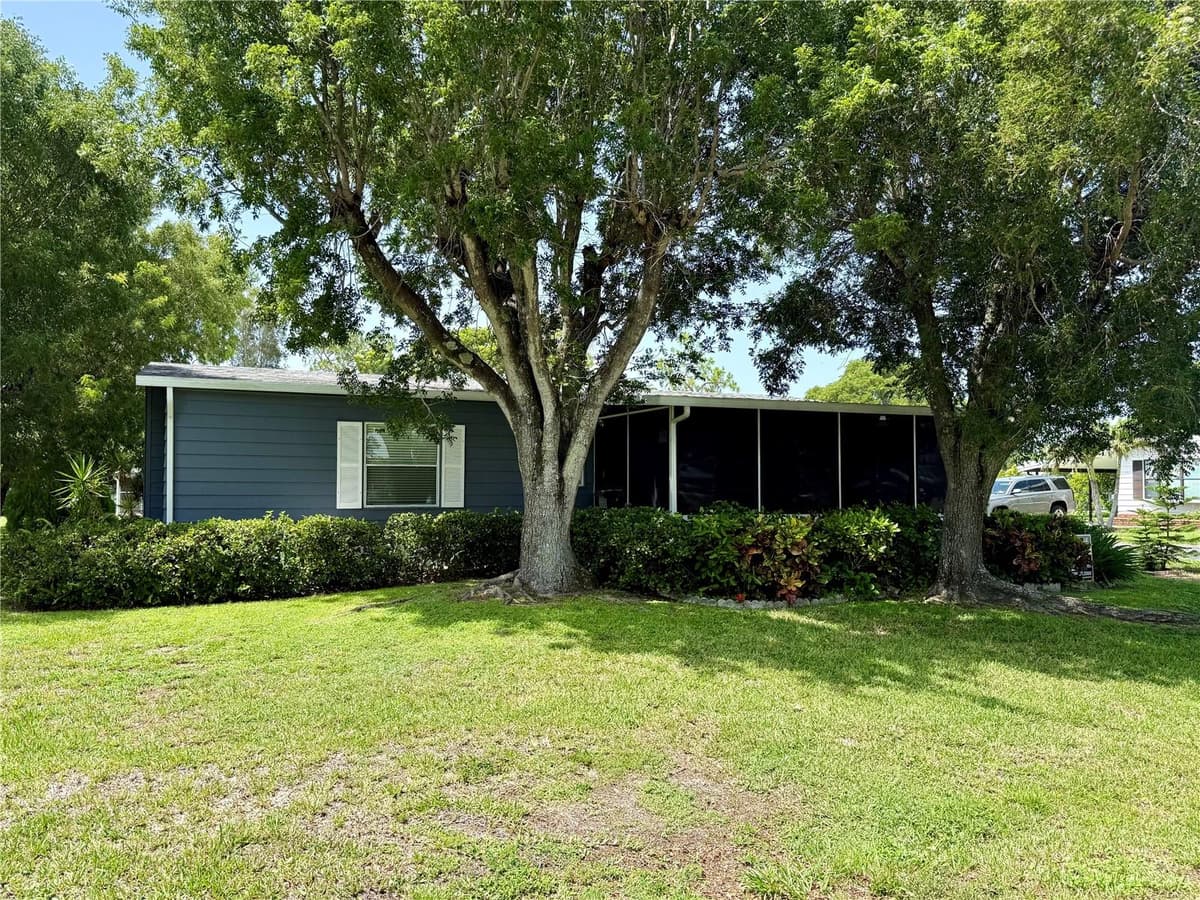 9735 LAKE FAIRWAYS BOULEVARD — photo 9 of 34