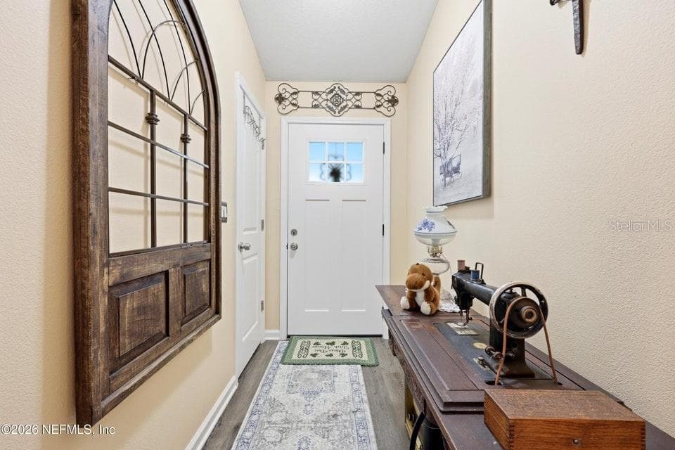 4405 SUSAN STREET — photo 4 of 30