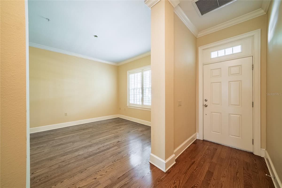 1331 COUNTRY CLUB OAKS CIRCLE — photo 3 of 55