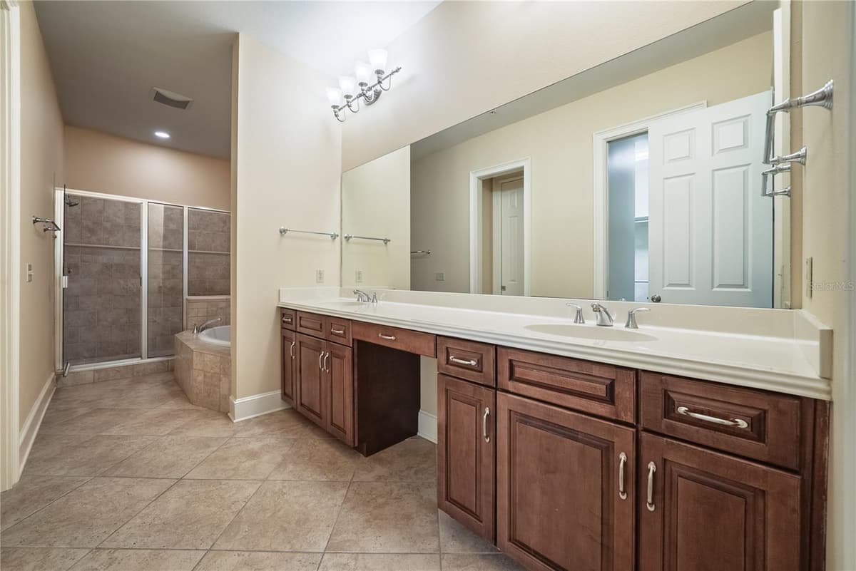 1331 COUNTRY CLUB OAKS CIRCLE — photo 22 of 55