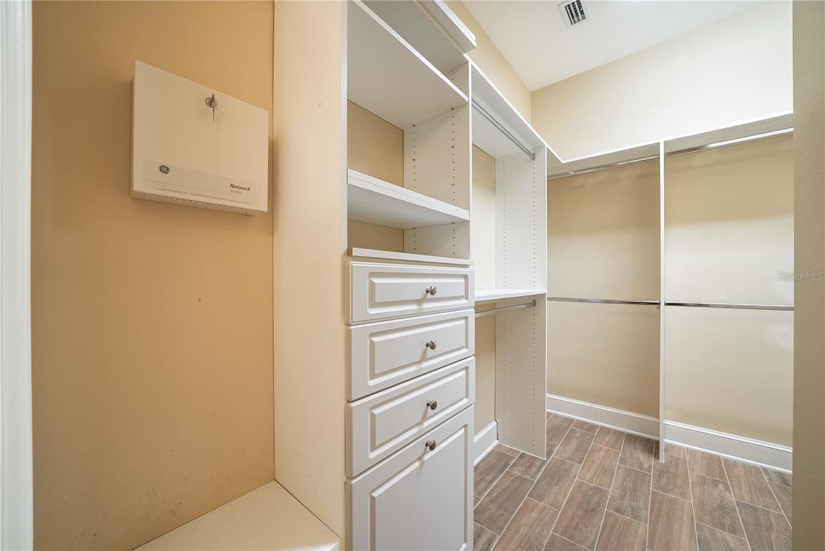 1331 COUNTRY CLUB OAKS CIRCLE — photo 23 of 55
