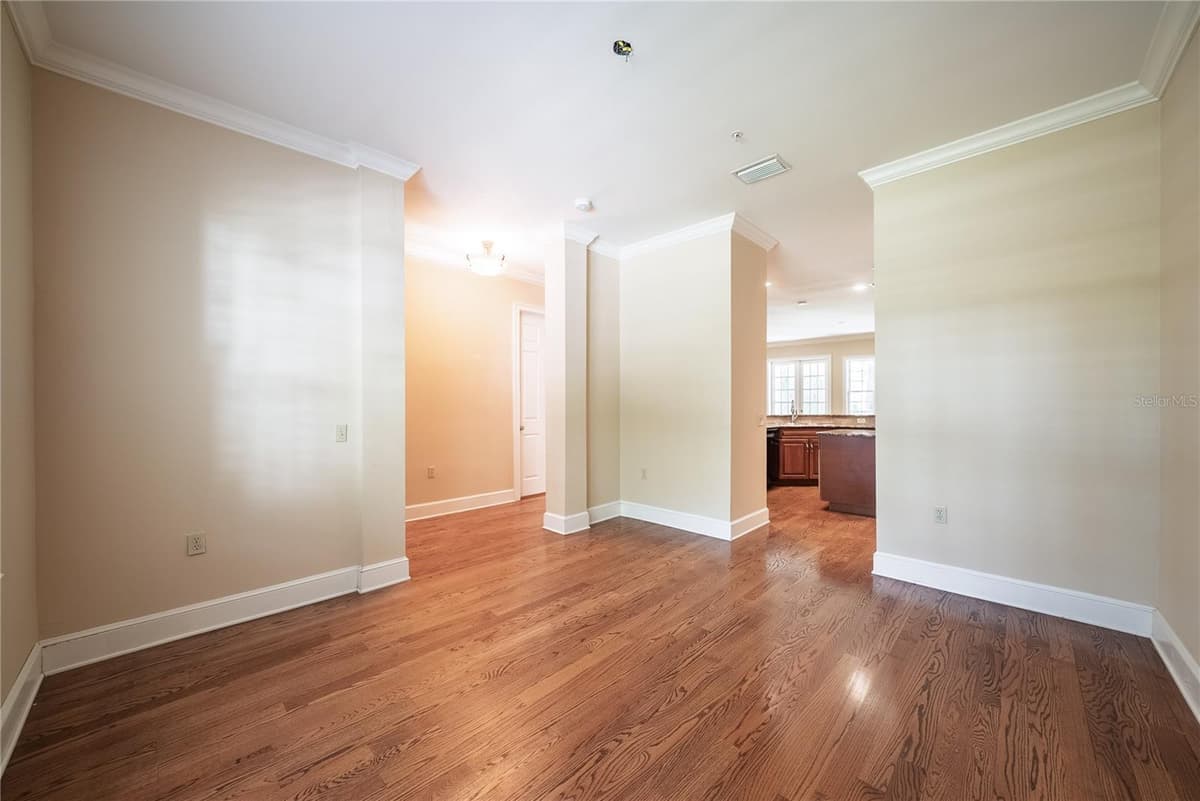 1331 COUNTRY CLUB OAKS CIRCLE — photo 4 of 55