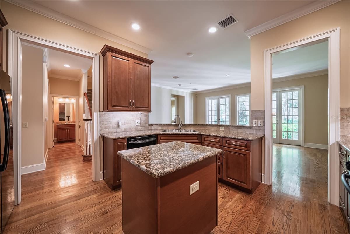 1331 COUNTRY CLUB OAKS CIRCLE — photo 9 of 55