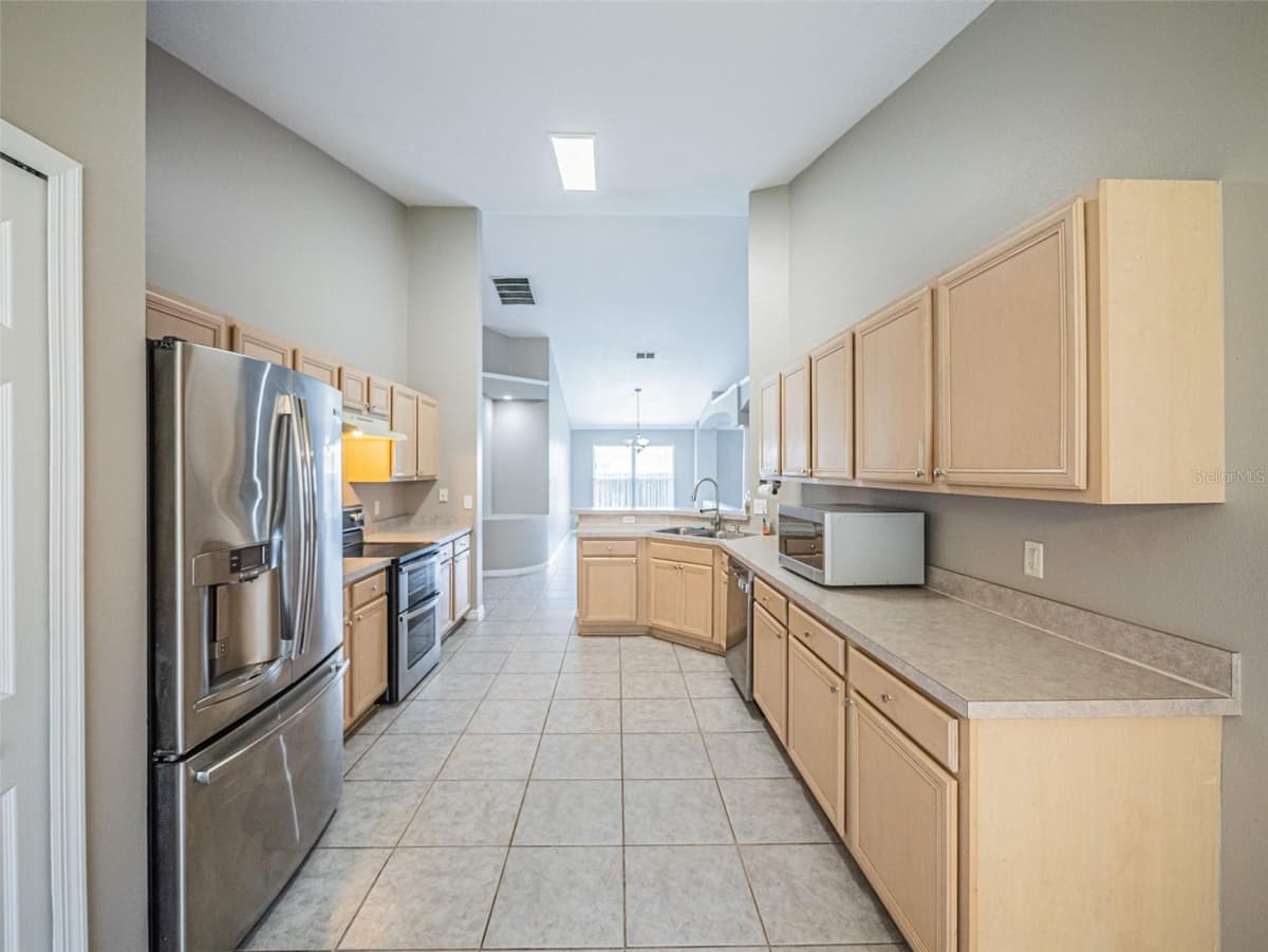 2843 STRAND CIRCLE — photo 9 of 47