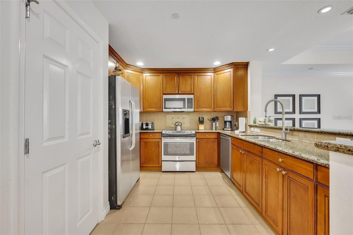 7659 WHISPER WAY — photo 5 of 47