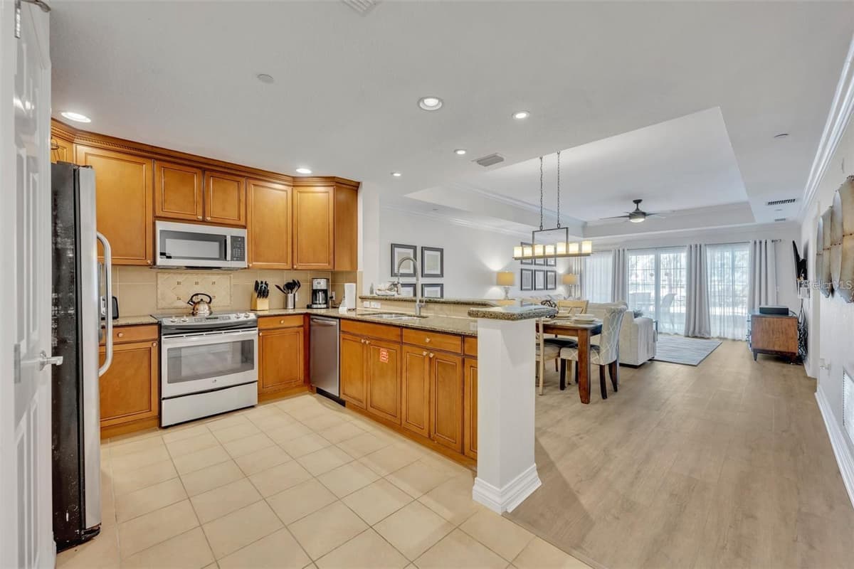 7659 WHISPER WAY — photo 4 of 47
