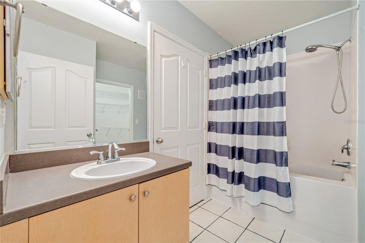 714 SIENA PALM DRIVE — photo 13 of 32