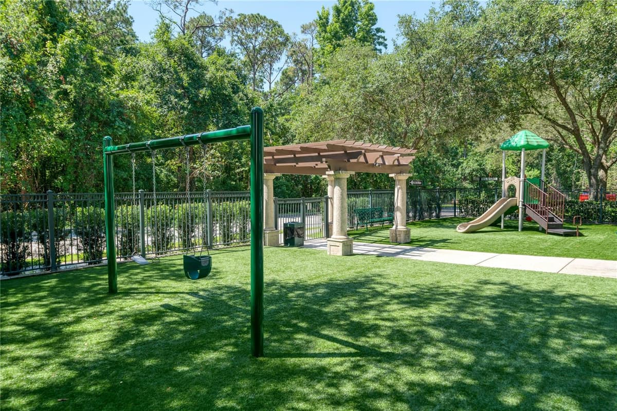 714 SIENA PALM DRIVE — photo 26 of 32