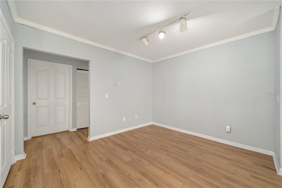 714 SIENA PALM DRIVE — photo 7 of 32