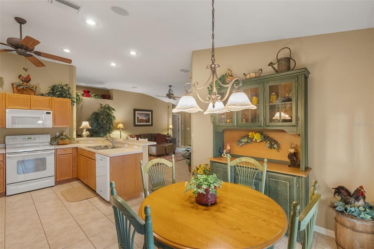 13813 SIGLER STREET — photo 7 of 27