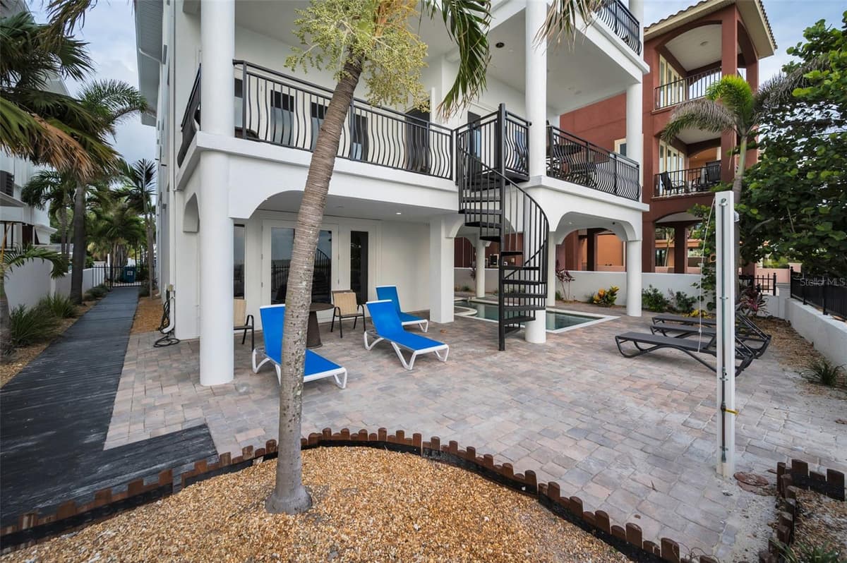 9550 GULF BOULEVARD — photo 71 of 86