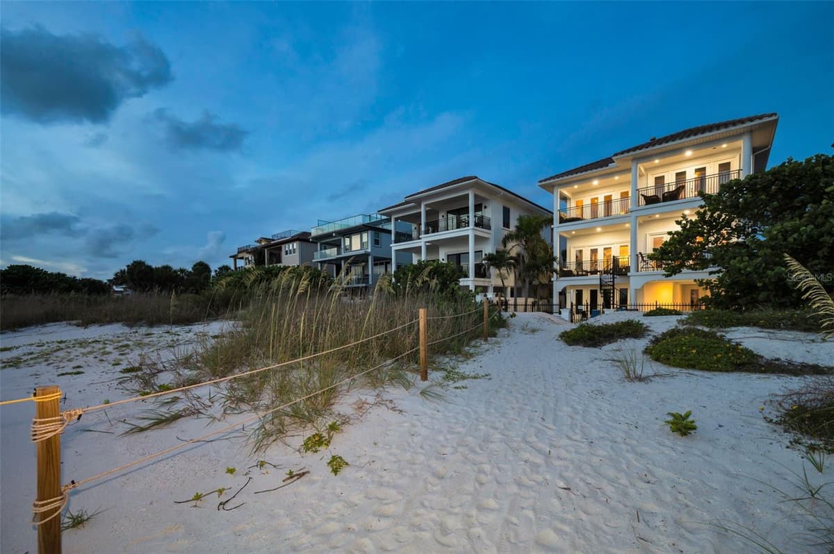 9550 GULF BOULEVARD — photo 79 of 86