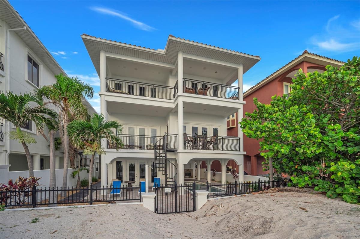 9550 GULF BOULEVARD — photo 75 of 86