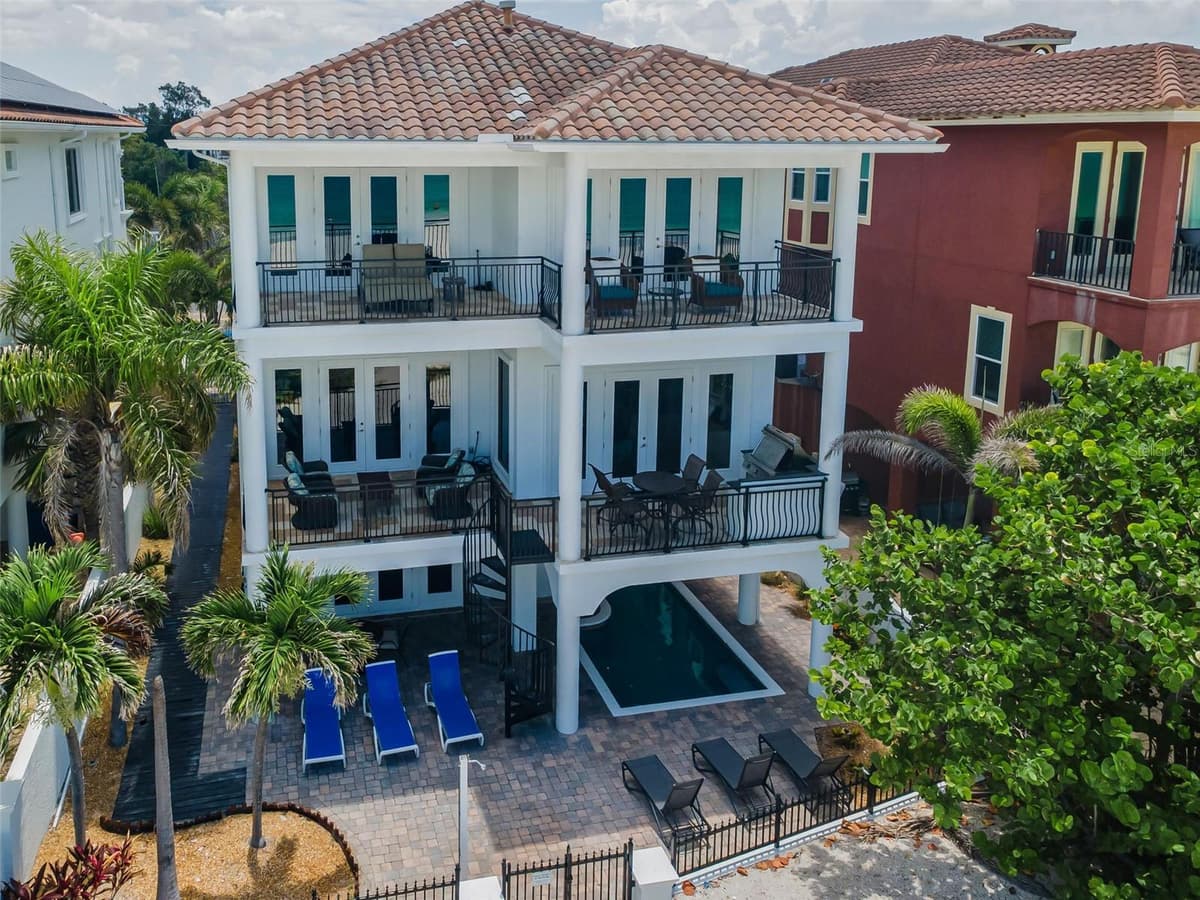 9550 GULF BOULEVARD — photo 74 of 86