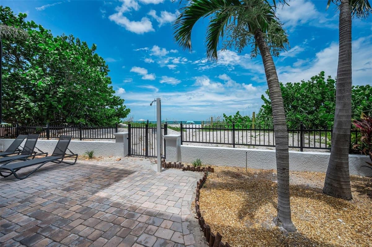 9550 GULF BOULEVARD — photo 72 of 86