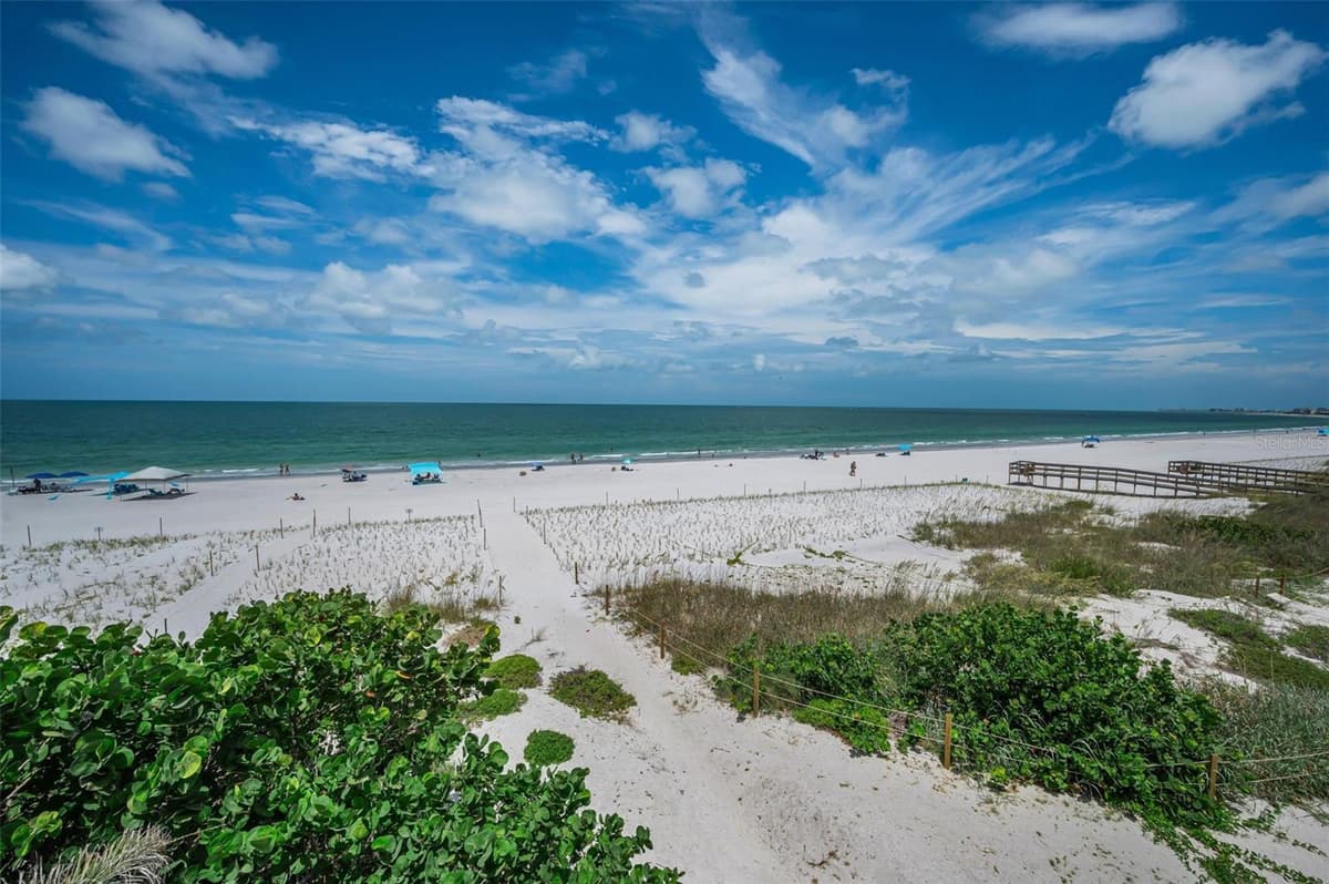 9550 GULF BOULEVARD — photo 4 of 86
