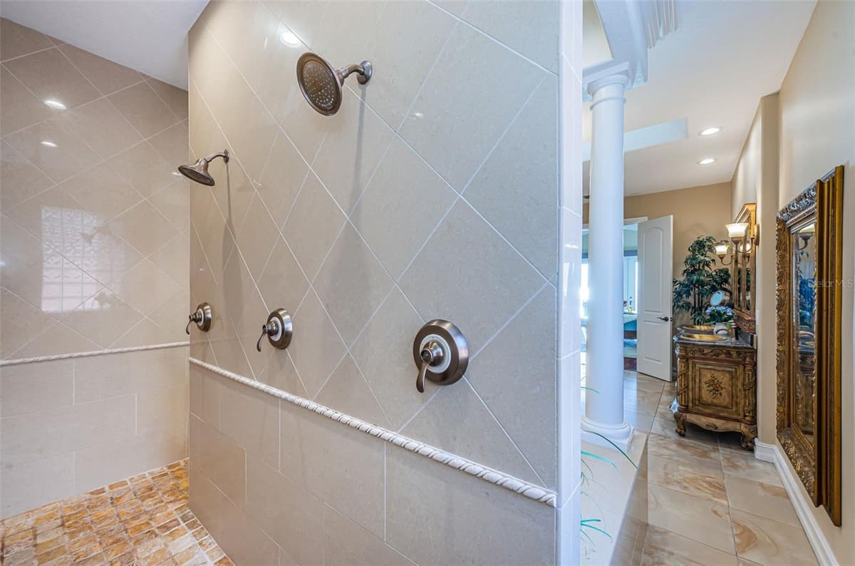 9550 GULF BOULEVARD — photo 52 of 86