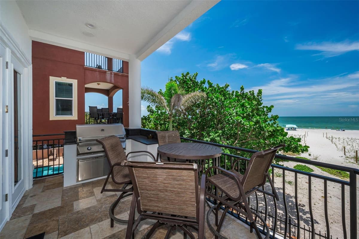 9550 GULF BOULEVARD — photo 31 of 86