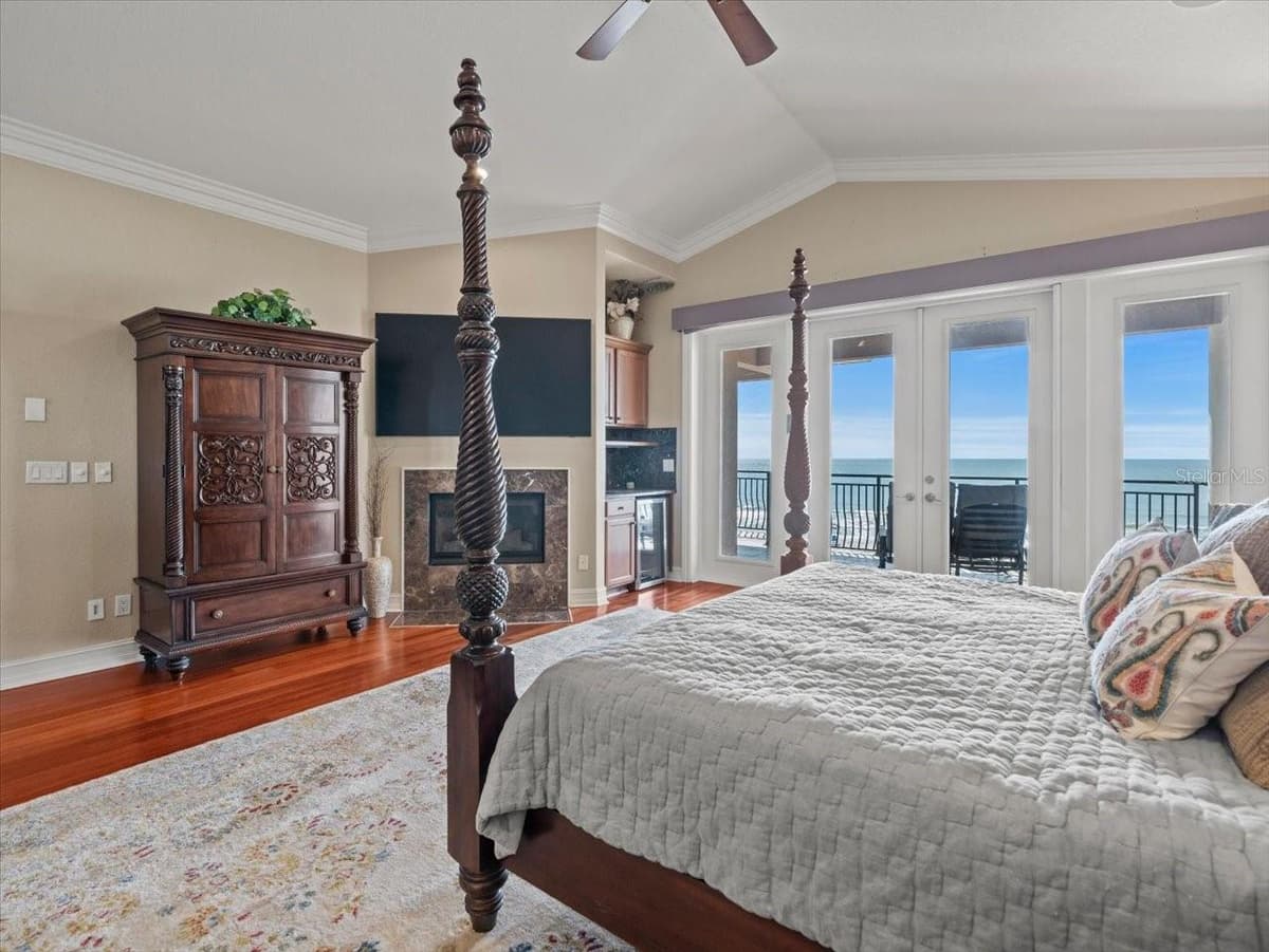 9550 GULF BOULEVARD — photo 49 of 86