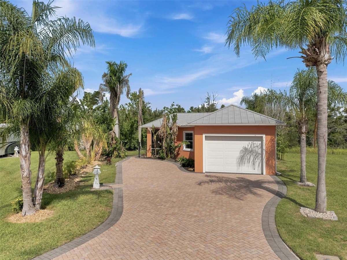 3210 GREAT HERON LOOP — photo 4 of 56