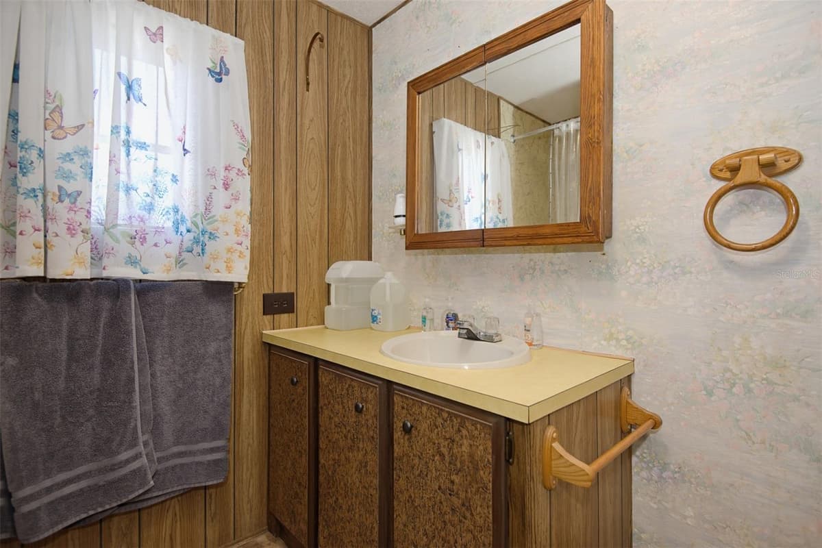 110 CHARLES STREET — photo 19 of 57