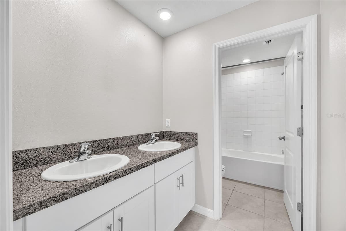 1846 SILVER STAR PLACE — photo 21 of 35