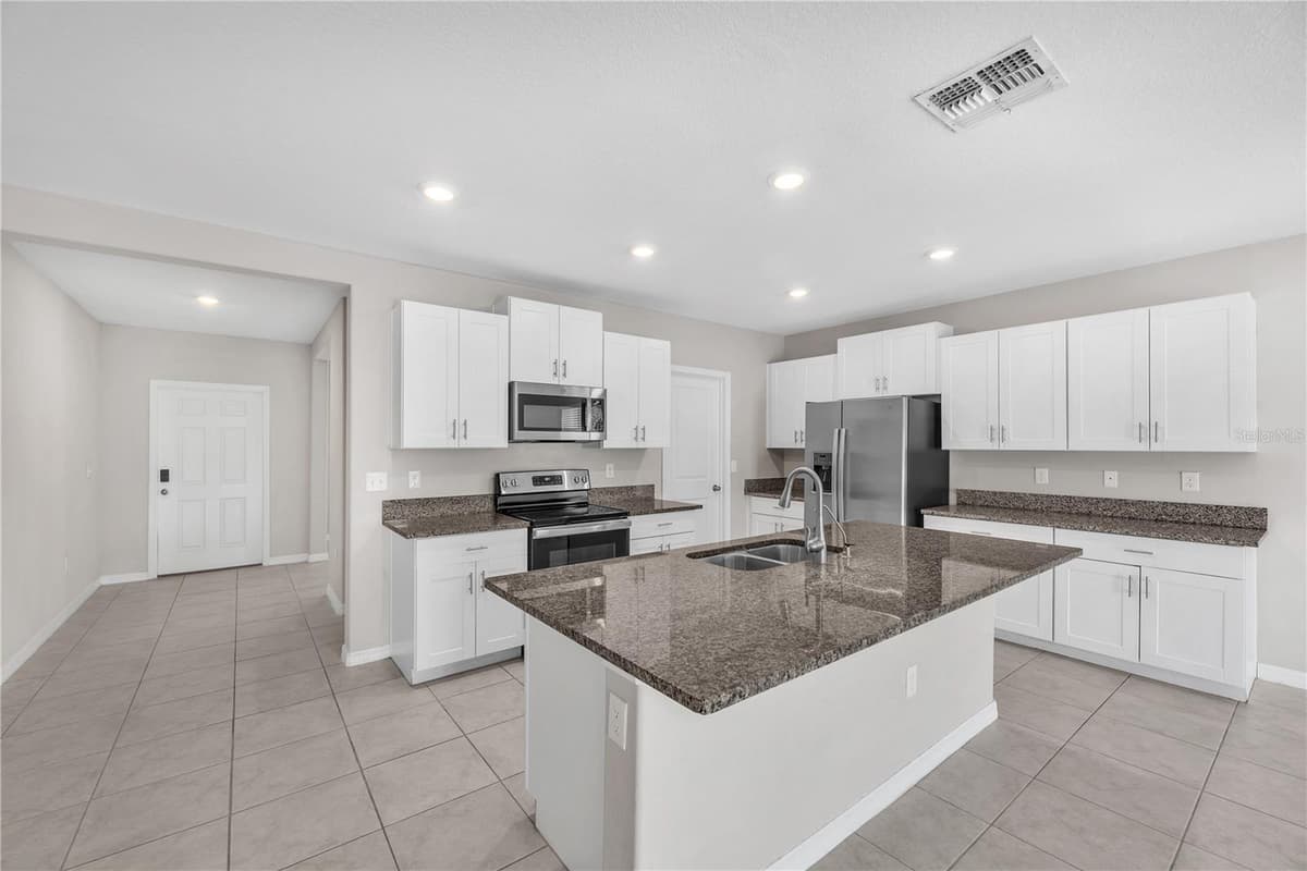 1846 SILVER STAR PLACE — photo 4 of 35