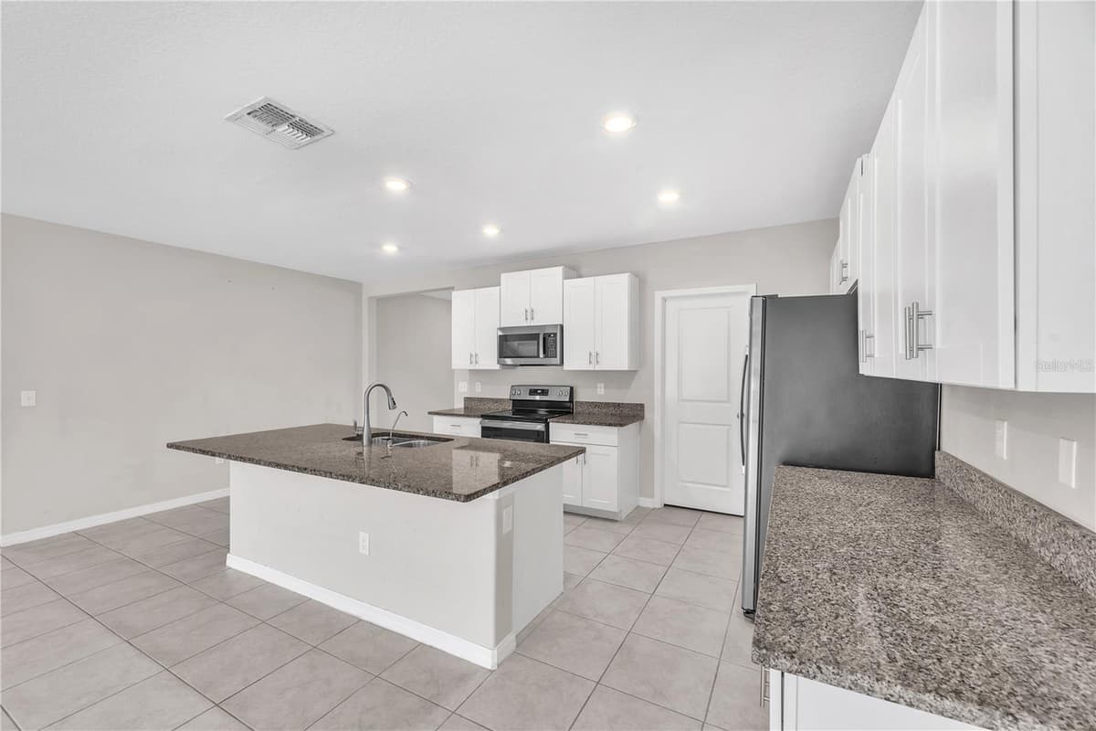 1846 SILVER STAR PLACE — photo 6 of 35
