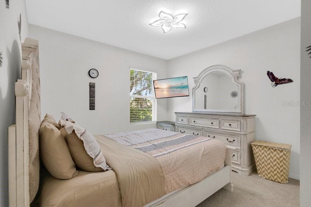 628 REINDEER DRIVE — photo 15 of 34