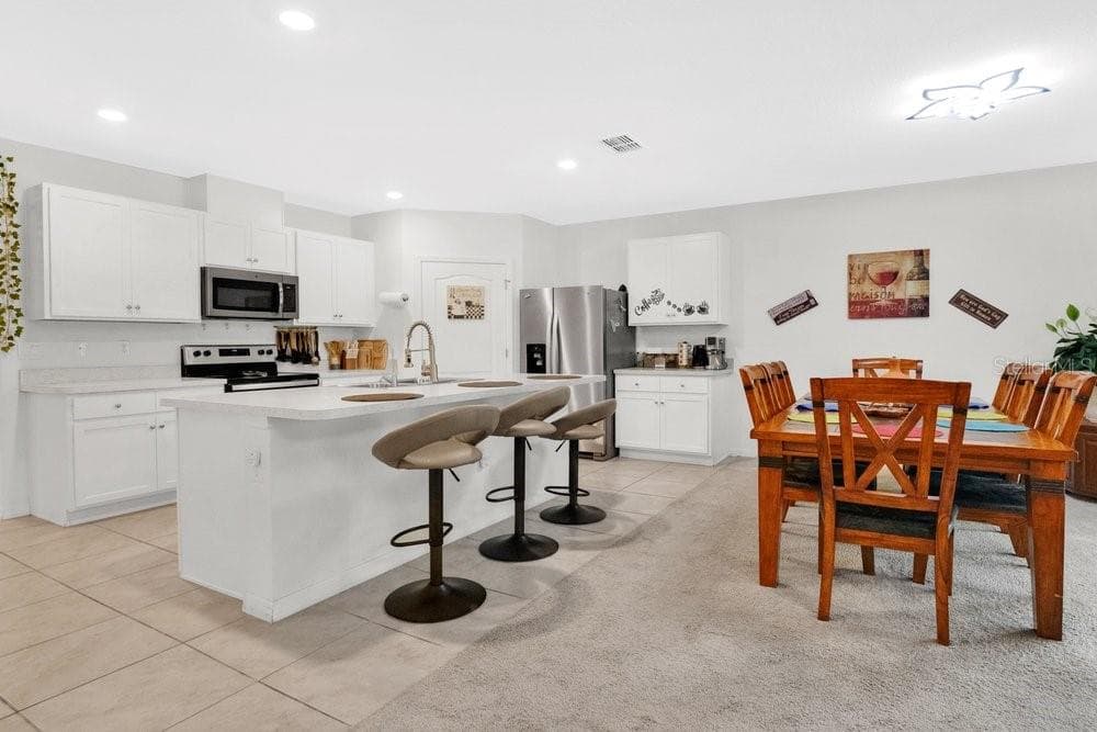 628 REINDEER DRIVE — photo 5 of 34