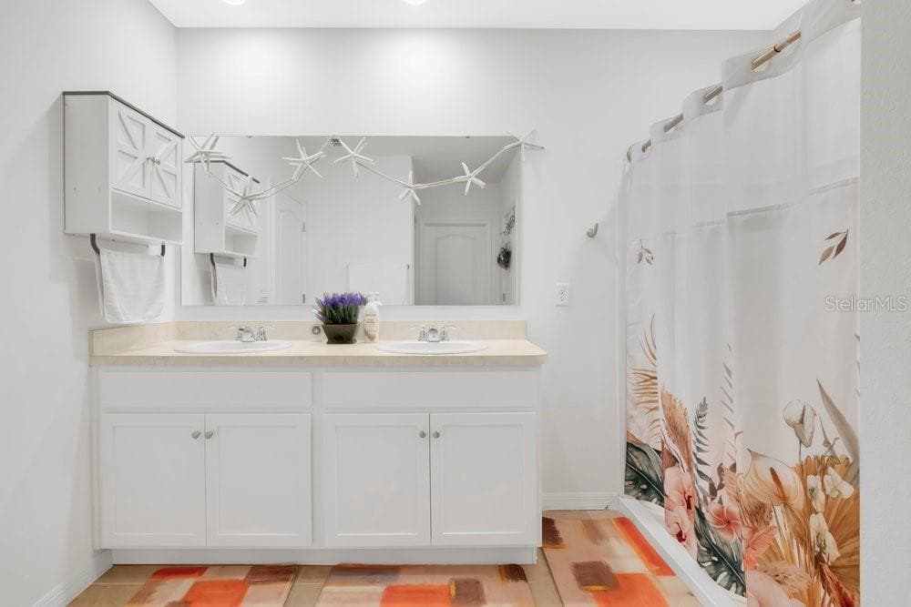 628 REINDEER DRIVE — photo 13 of 34