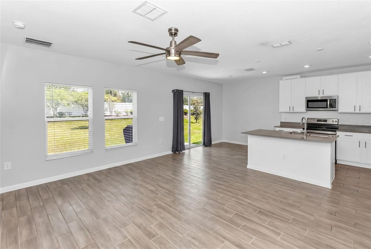 1104 PEACH CREEK DRIVE — photo 13 of 31