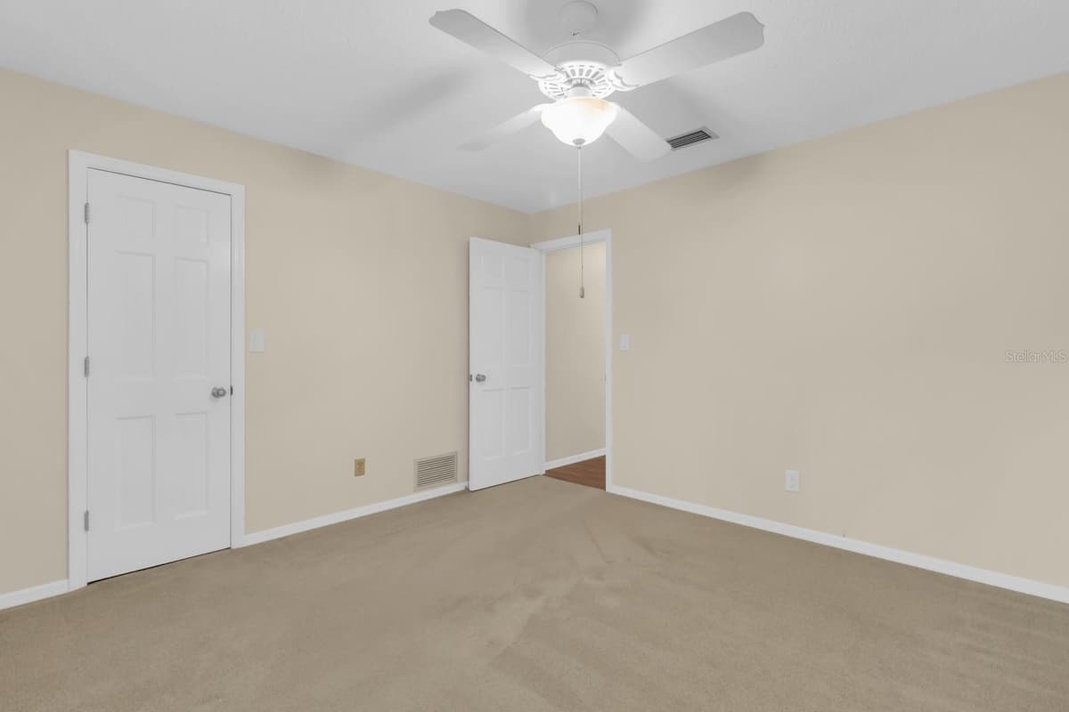 112 FOREST PARK COURT — photo 44 of 52