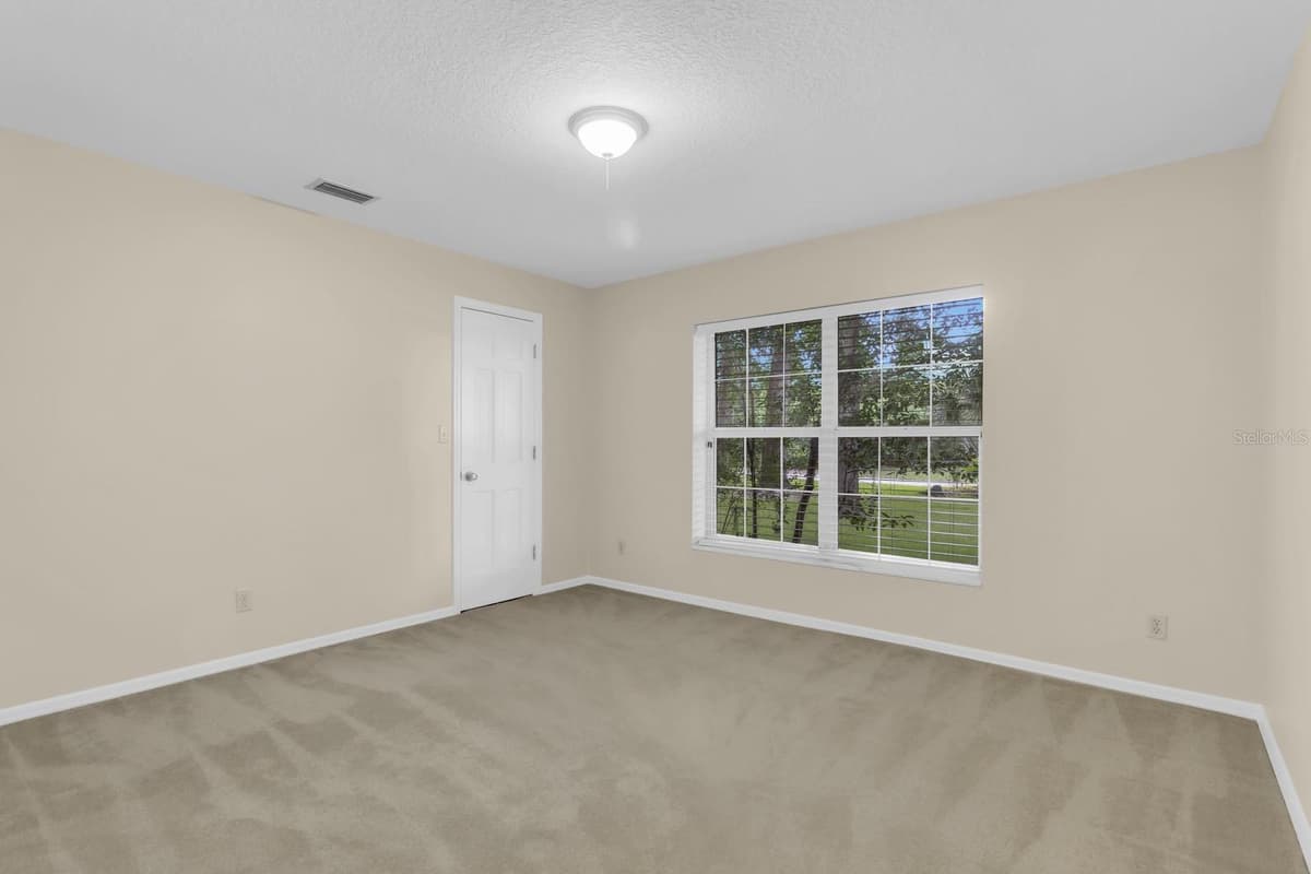 112 FOREST PARK COURT — photo 41 of 52