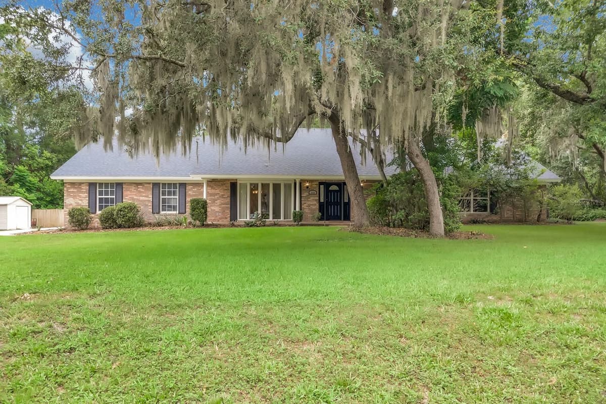 112 FOREST PARK COURT — photo 3 of 52