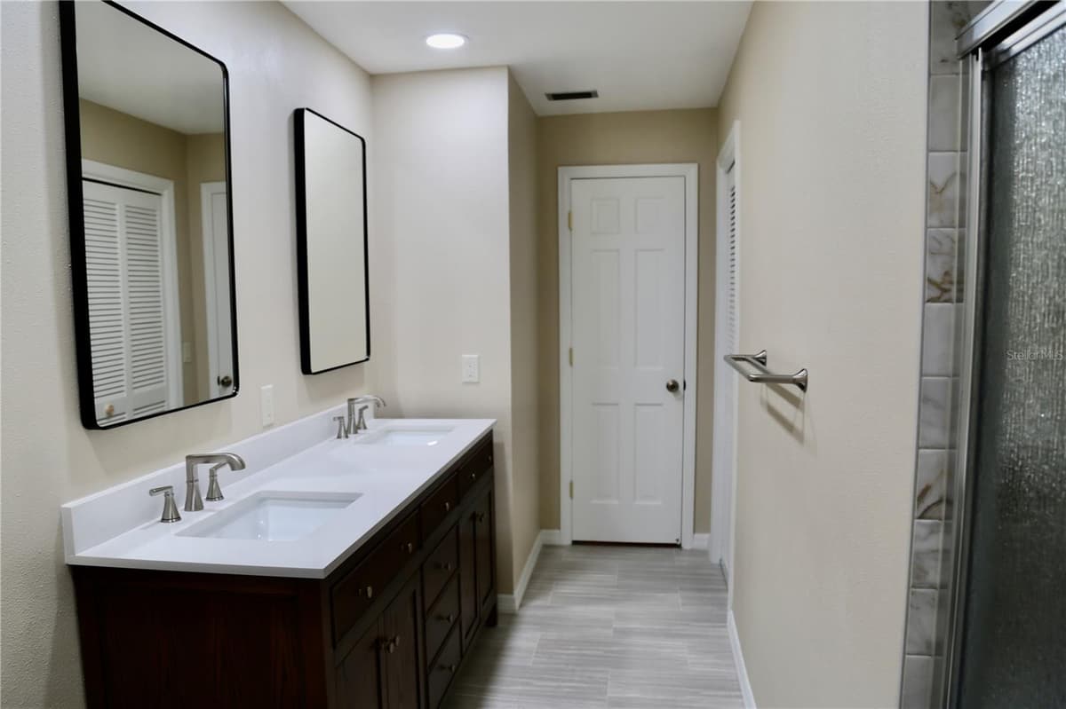 112 FOREST PARK COURT — photo 45 of 52