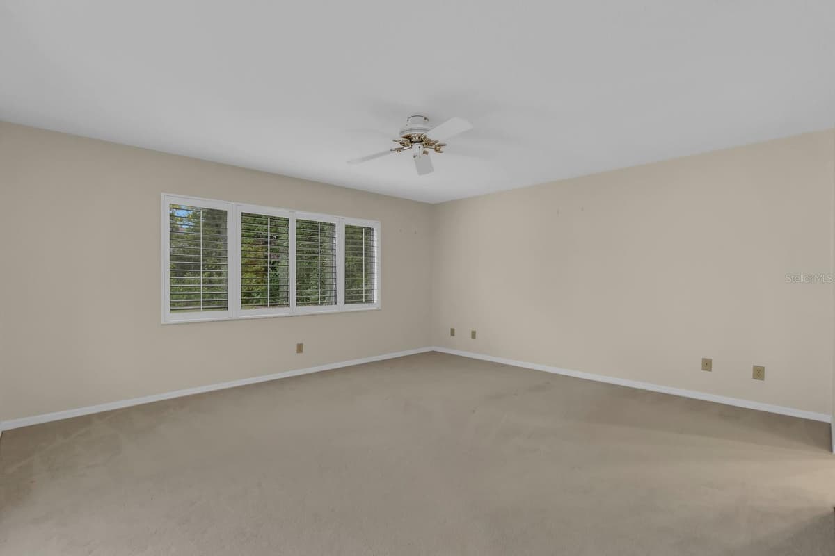112 FOREST PARK COURT — photo 35 of 52