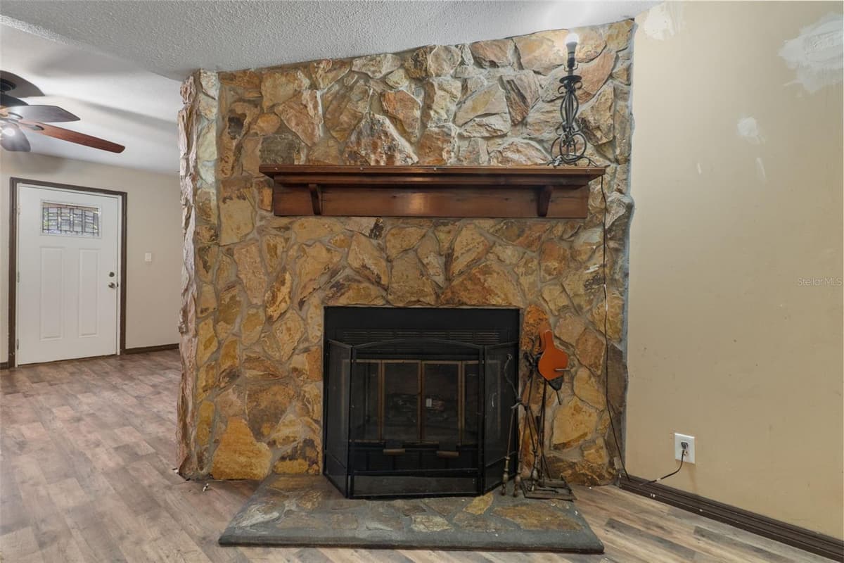 12042 KAMBACK DRIVE — photo 8 of 49