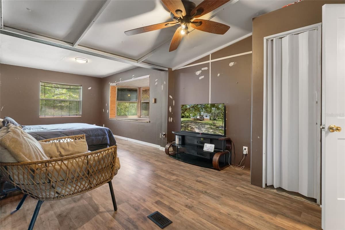 12042 KAMBACK DRIVE — photo 19 of 49