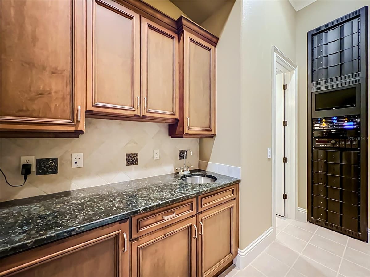 16028 PENDIO DRIVE — photo 30 of 100