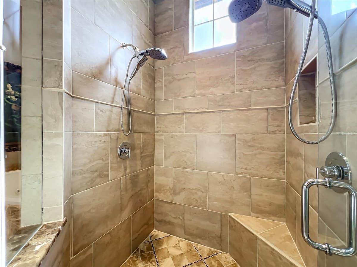 16028 PENDIO DRIVE — photo 37 of 100