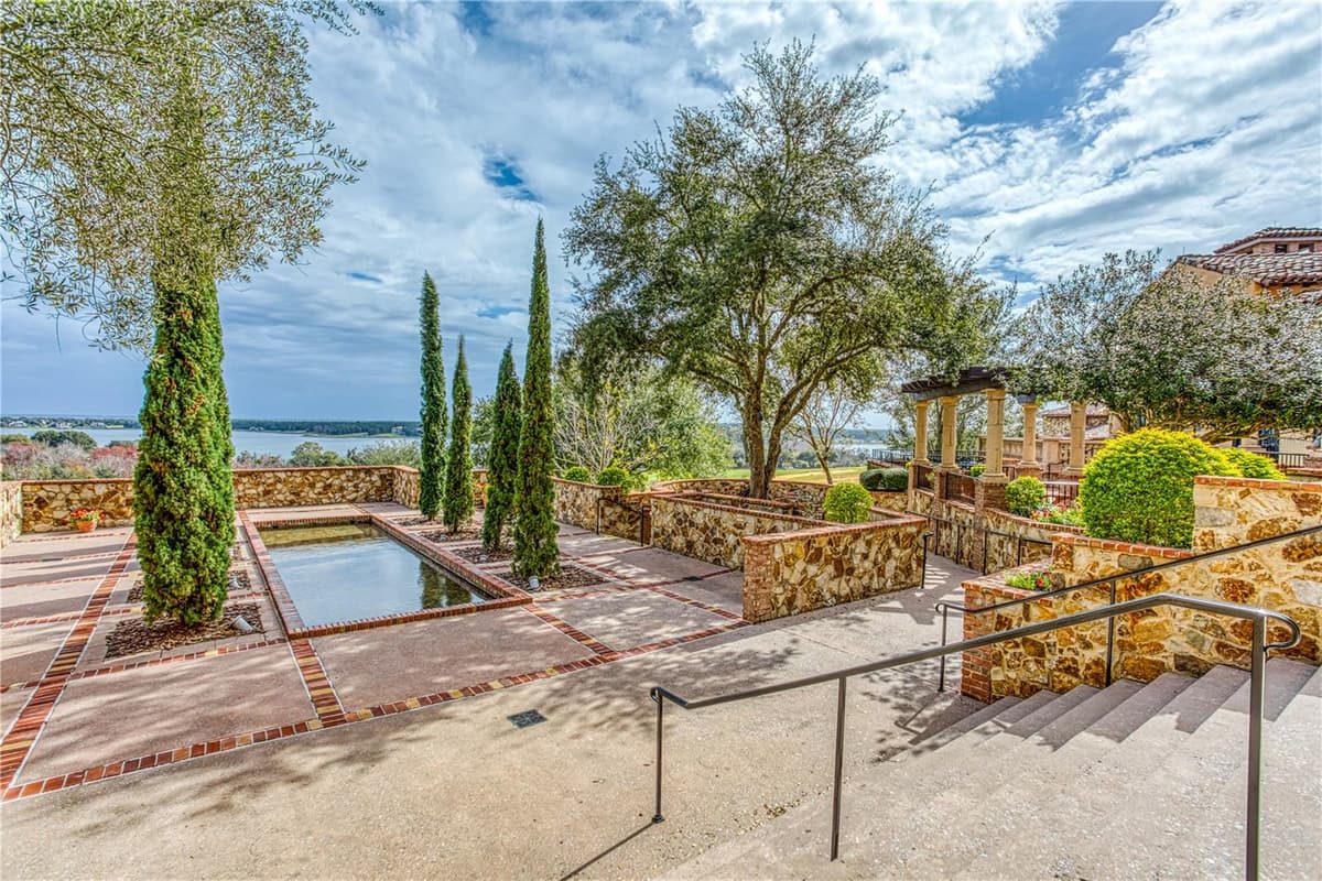 16028 PENDIO DRIVE — photo 81 of 100