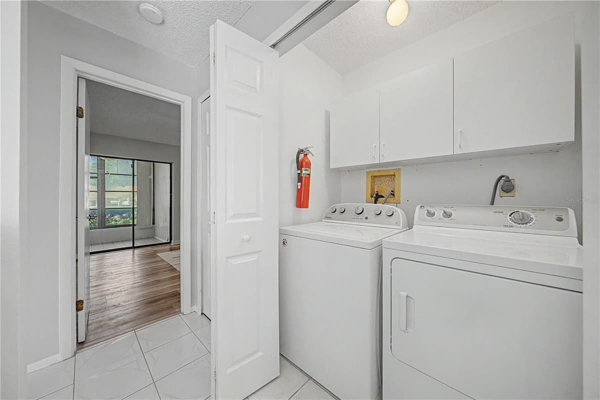 75 POOLE PLACE — photo 24 of 55