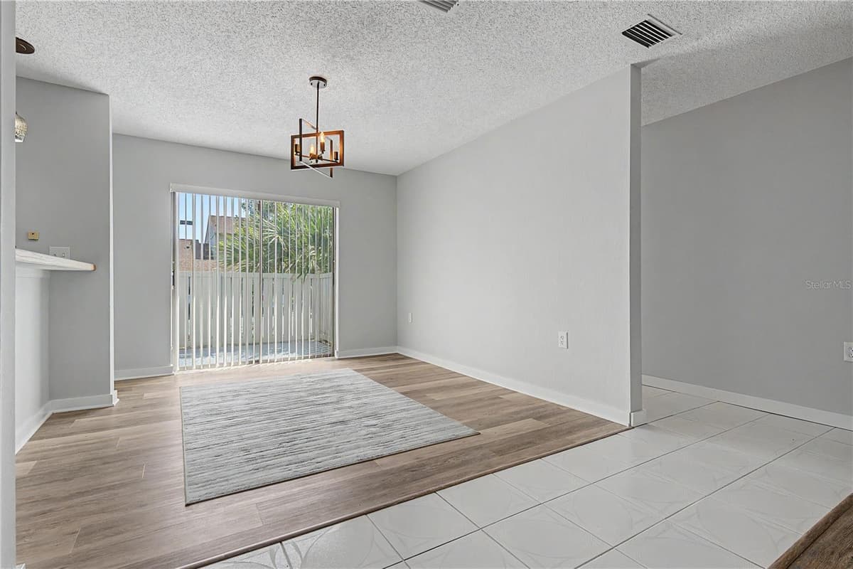 75 POOLE PLACE — photo 6 of 55