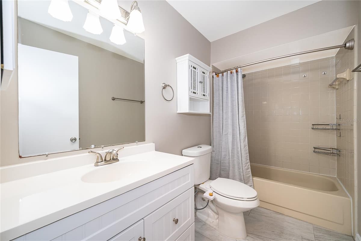 15 BULOVA DRIVE — photo 12 of 34